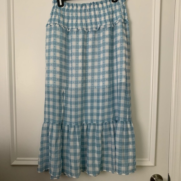 TOPSHOP Gingham Smocked Tiered Midi Skirt - Picture 3 of 8